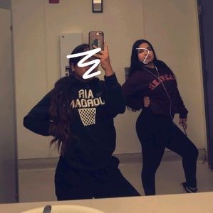 Meet your Posher, Estrella